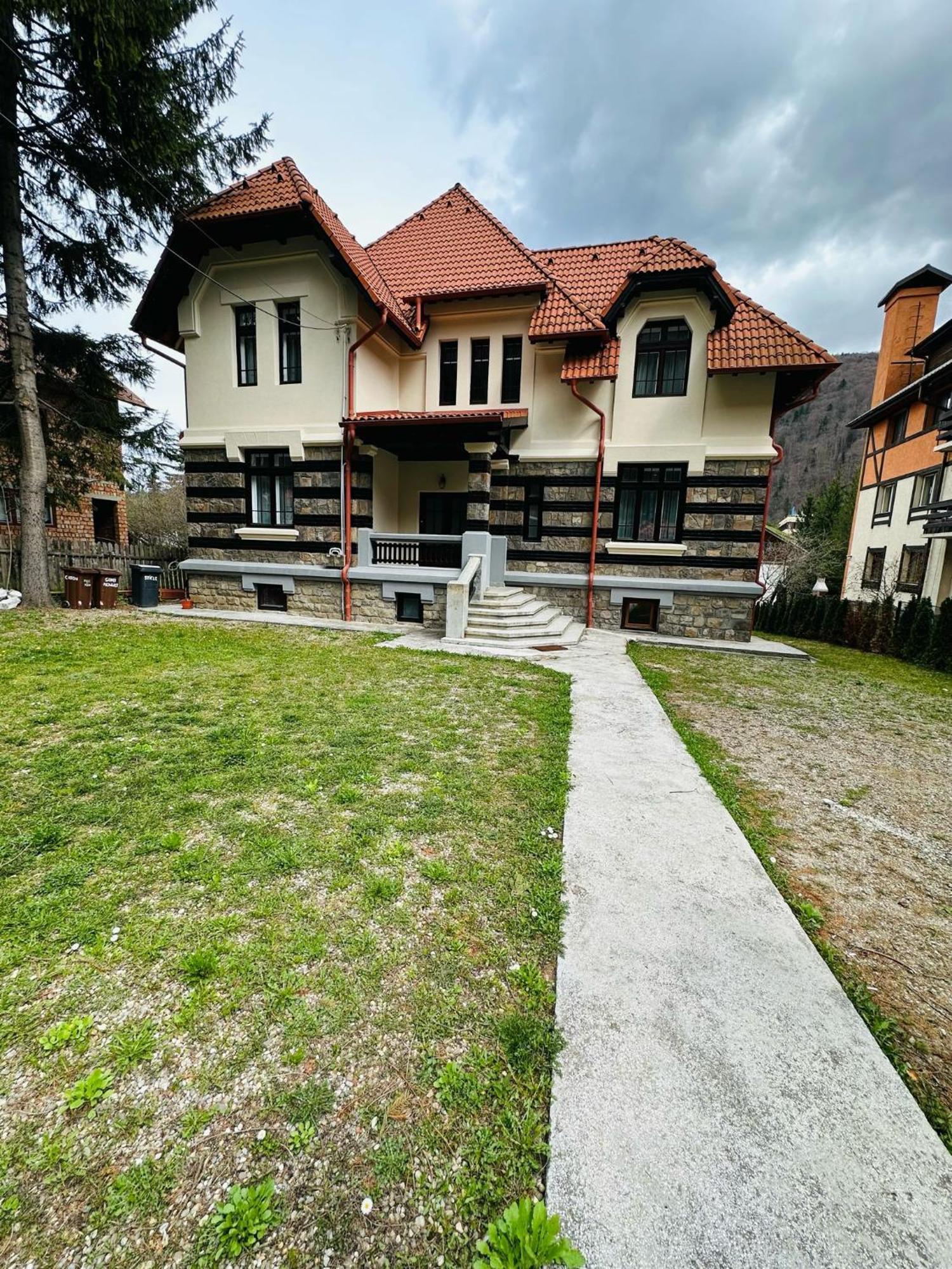 Rapsodia Sinaia Bed & Breakfast Exterior photo
